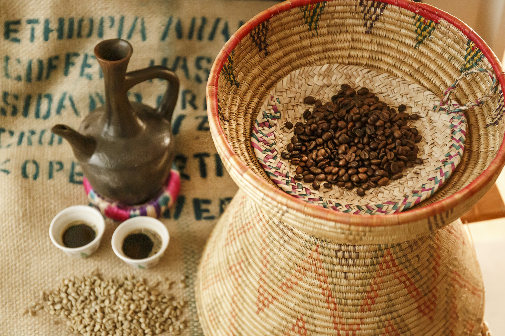 Rohkaffe aus dem äthiopischen Hochland mit Mesob